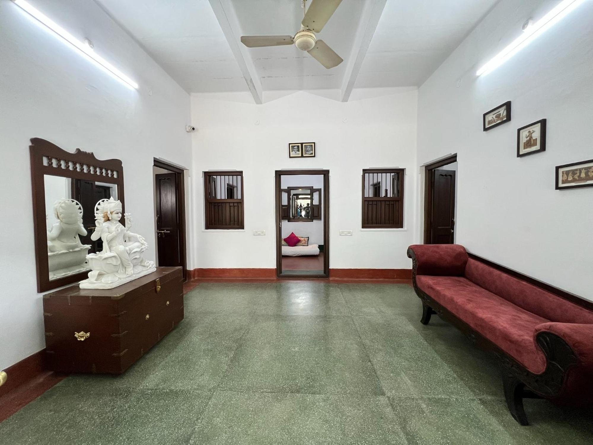 Laxmi Nivas 1949 Bed & Breakfast Secunderabad Bagian luar foto