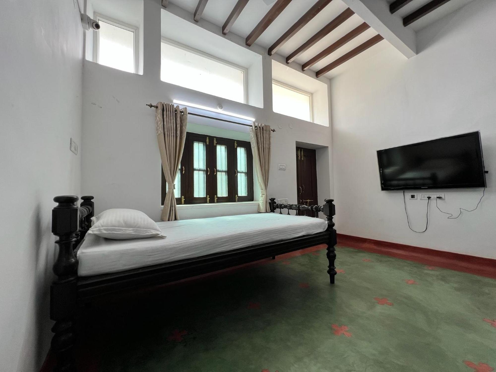 Laxmi Nivas 1949 Bed & Breakfast Secunderabad Bagian luar foto