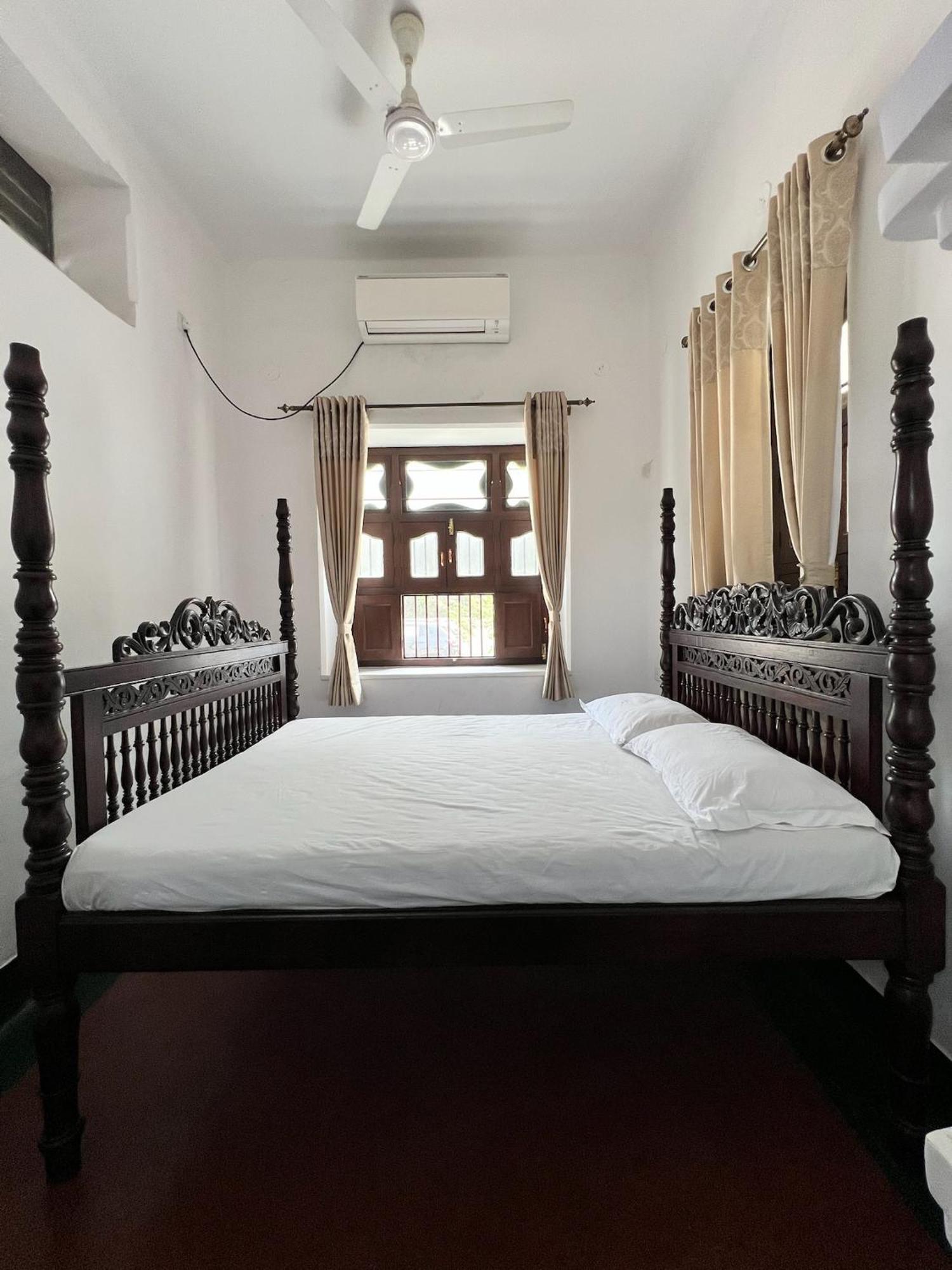 Laxmi Nivas 1949 Bed & Breakfast Secunderabad Bagian luar foto